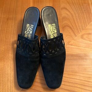 Salvatore Ferragamo suede mules shoes leather insole/ outsole size 8 N Narrow